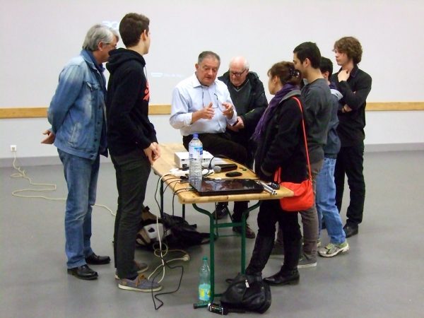 La pupenvol, seul endroit où l'on converse avec simplicité avec les conférenciers.