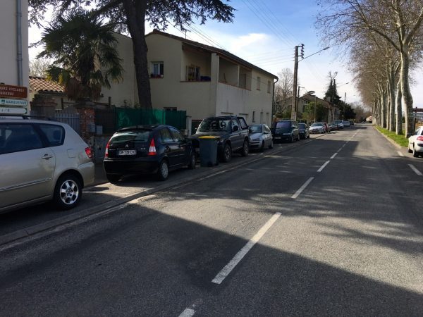Des stationnements sauvages hors parking