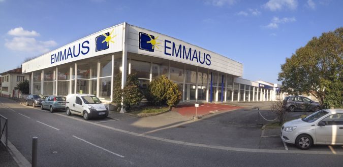 Sur 3 400 m2, l’ancien garage donnera à la communauté l’espace nécessaire dont elle a besoin, pour le tri, le stockage et la vente. Pour se développer au cœur de la ville de Saint-Gaudens.