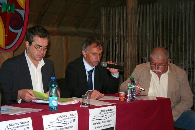 Patrick Lefefvre maire de Saint Julien sur Garonne souhaite la bienvenue à l'assistance