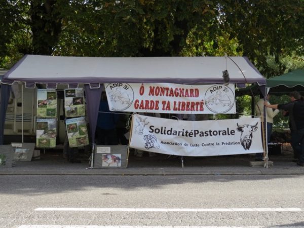 Manifestation des éleveurs contre l'ours dans les Pyrénées (Photo JPL)