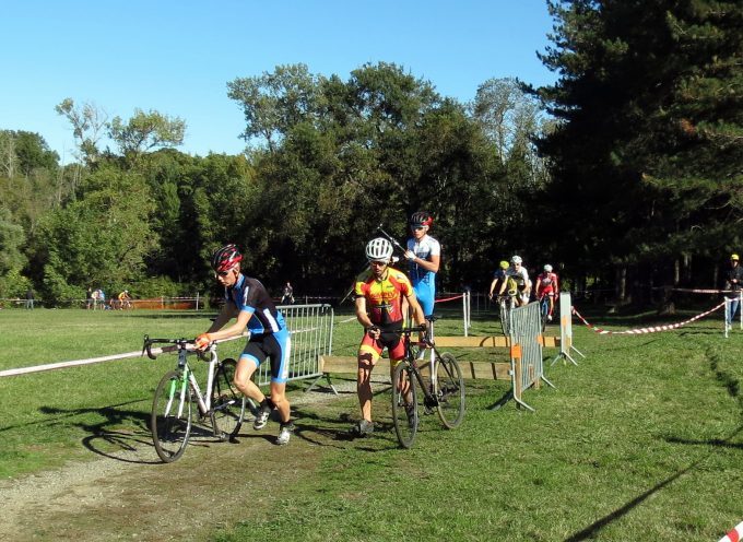 Carbonne : La section cycliste du COC  en plein cyclocross.