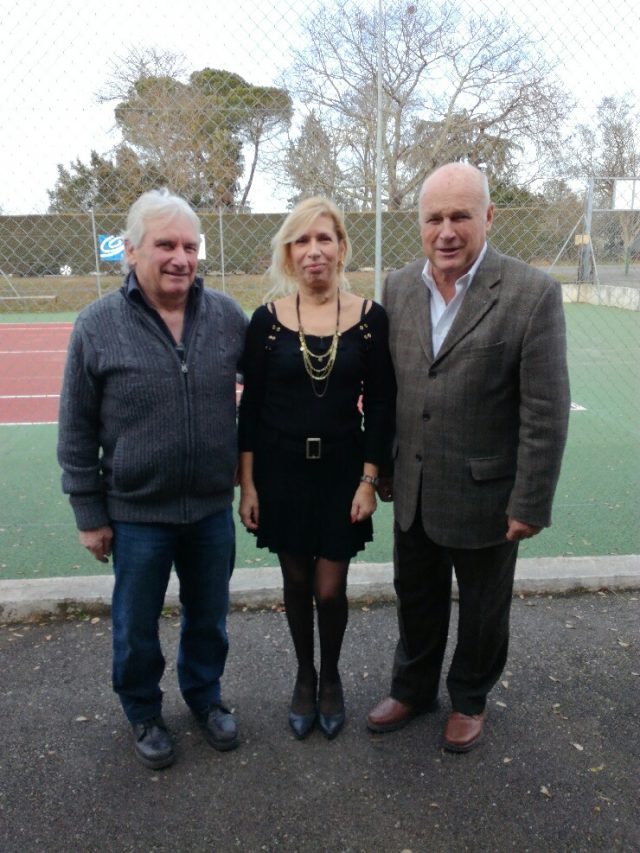 Sur la photo Christian CAILHOL avec Aline PALLAROLS de RADIO MURET et Michel AUDOUBERT de RADIO GALAXIE