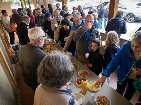 Durant l'apéritif offert par la municipalité de Pointis Inard