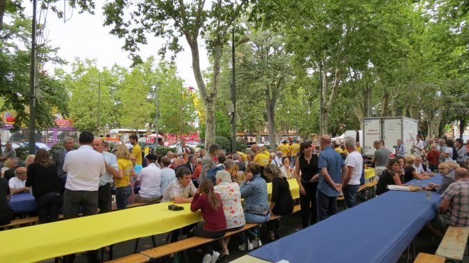 A l'apéritif concert.
