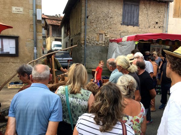 Des saltimbanques et des artistes