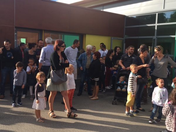 Vraiment beaucoup de monde pour ce petit déjeuner de rentrée scolaire