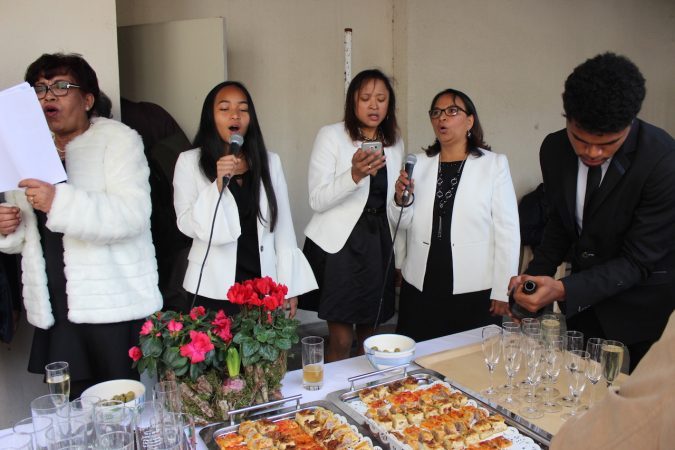 La chorale a animé une partie de l'apéritif .