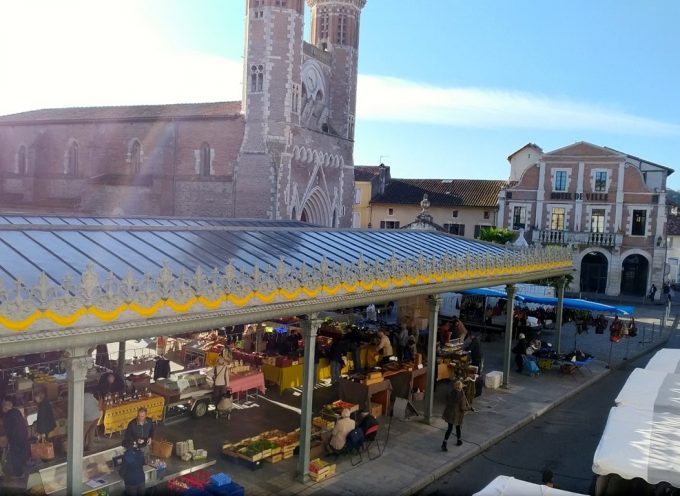 Le marché du vivre ensemble à Cazères.
