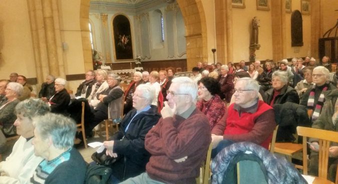 Le public de l'église de Valentine
