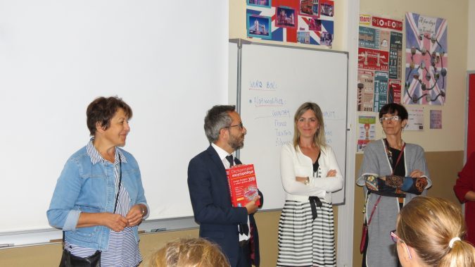 Remise des dictionnaires