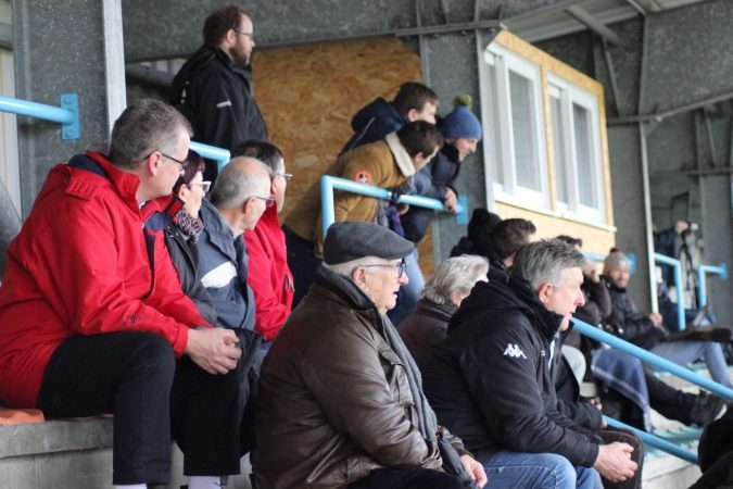 En tribune pour voir l'équipe réserve