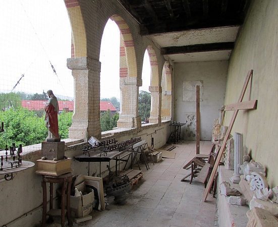 le feu avait ravagé la sacristie