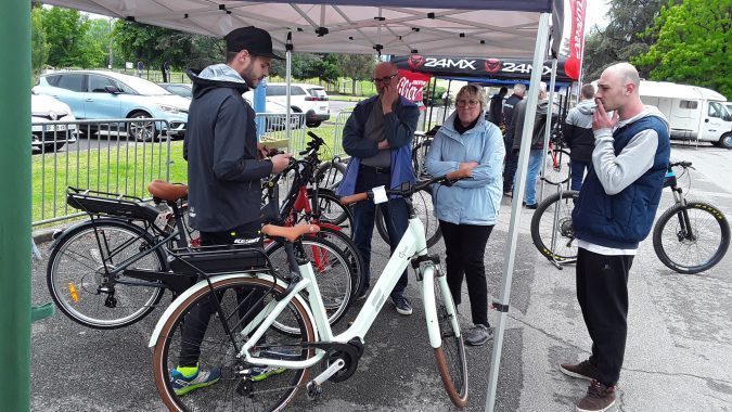 Il faut un numéro et choisir son vélo avant de partir