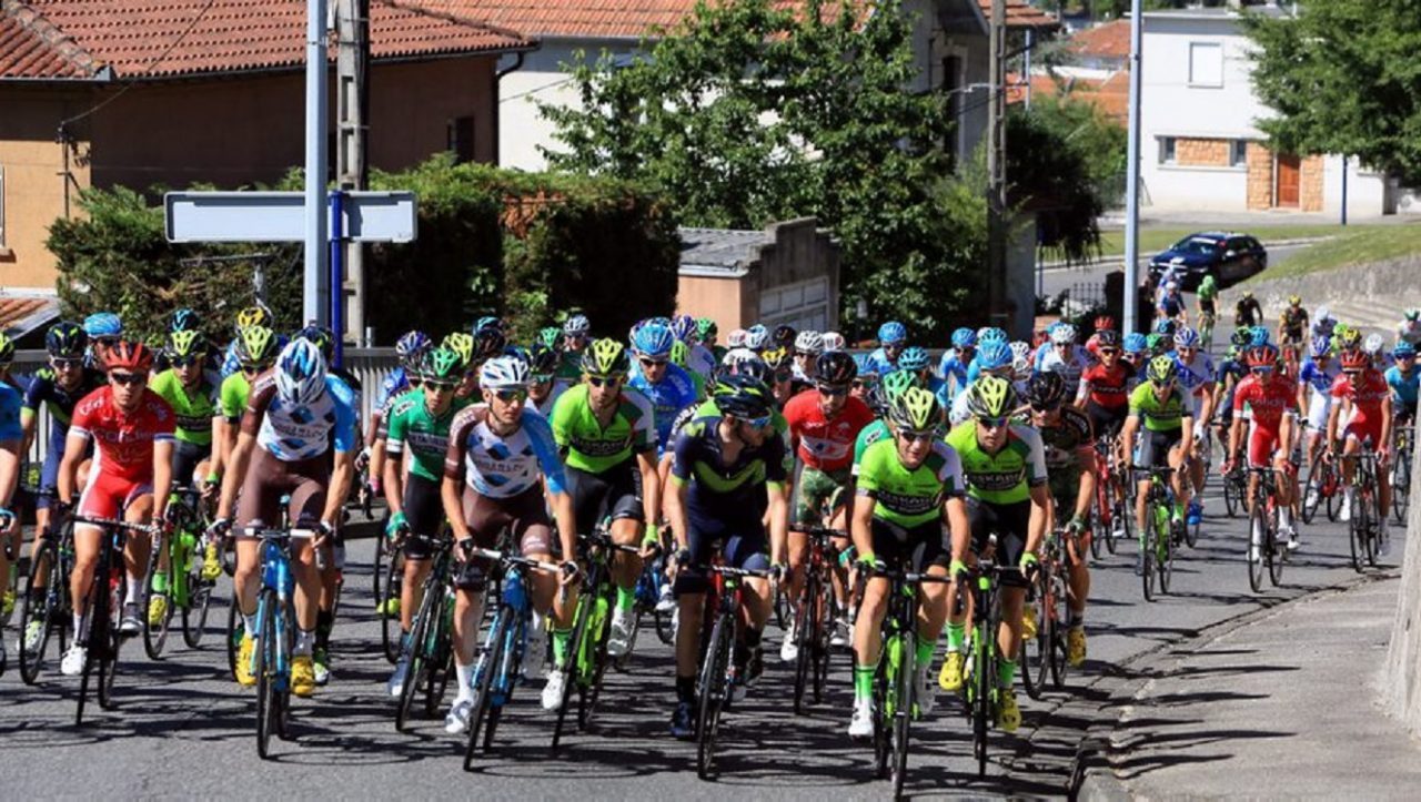 Beaucoup de coureurs voient en cette compétition une ultime chance de gagner leur place pour le Tour de France