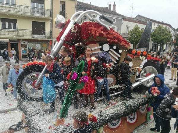 La batailles de fleurs et de confettis