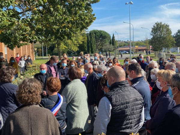 La minute de silence et le recueillement en mémoire de Samuel