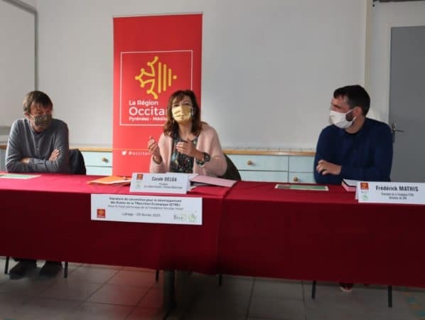 Prêts à signer la convention