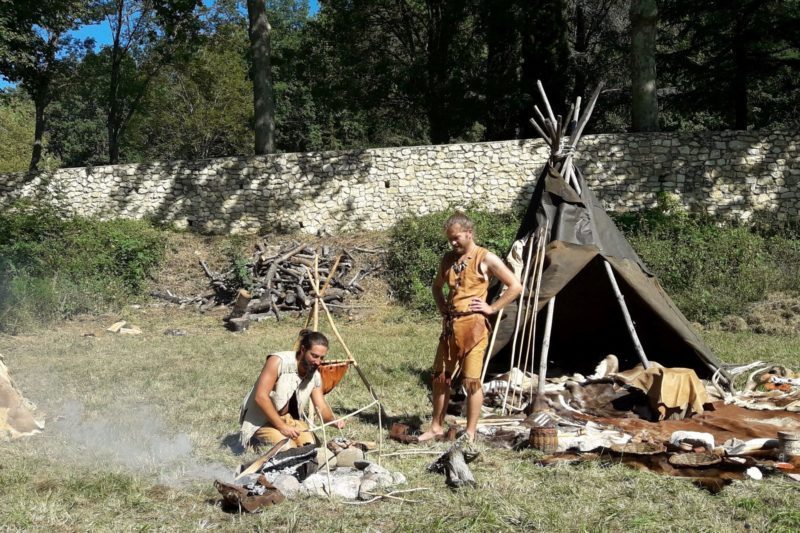 Aurignac Le Campement Prehistorique Une Plongee Dans Le Quotidien Des Hommes Du Paleolithique Petite Republique Com