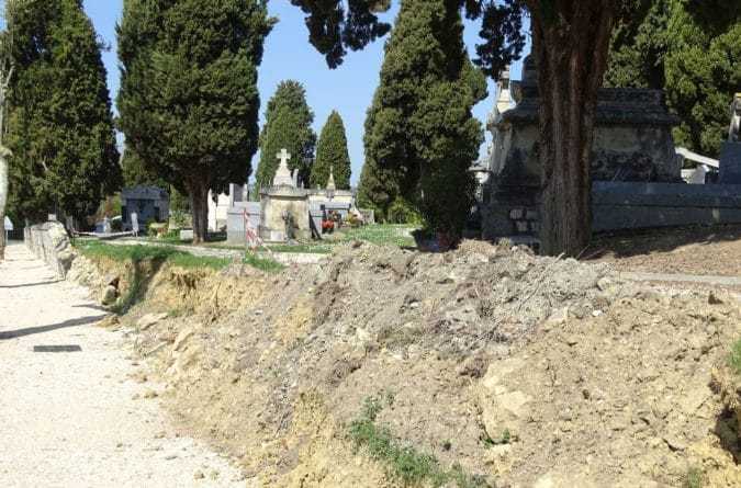 L'ancien mur du cimetière de Boulogne s'était effondré.