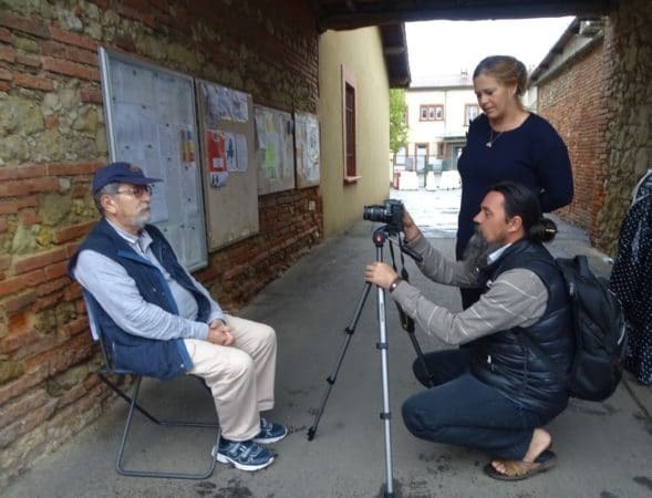 Marion Raiesvski et Mickaël Théodore, de la Cie Sputnik, en action à l'Isle en Dodon.