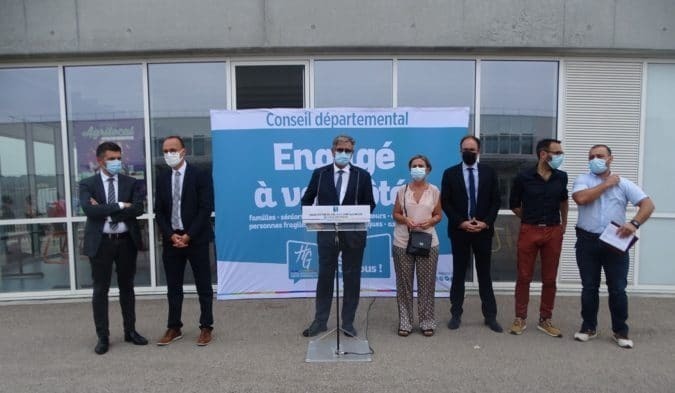 Sur la photo Aymeric Meiss, Régis Boulay, Georges Méric, Sandrine Baylac, Vincent Gibert, Loic Gojard et Lionel Welter.