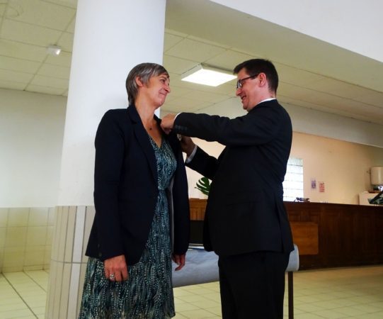 Christine Huppert, maire de Saint Blancard, a été décorée de l'Orde de la Légion d'Honneur par le préfet du Gers, Xavier Brunetière.