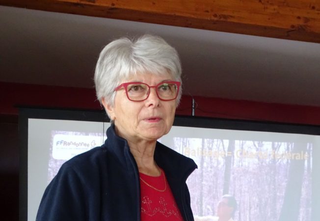 Jacqueline Winnepenninckx Kieser, vice présidente du Comité départemental de Randonnée, est venue soutenir l'action des baliseurs.