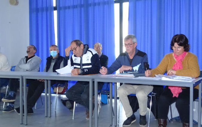 Une partie des membres du conseil d'administration avec au centre le président de la Pétanque Boulonnaise, Alain Lartigue.