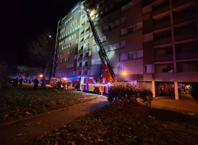 Enorme incendie dans un immeuble de 10 étages à Muret