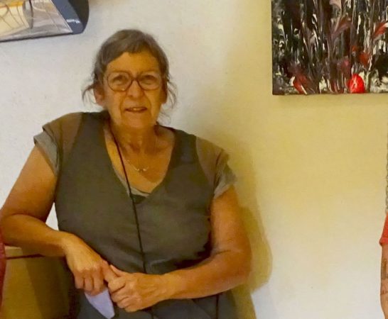 Josette Francazal, sculptrice et présidente de la MJC de Monléon, fait du modelage par passion.