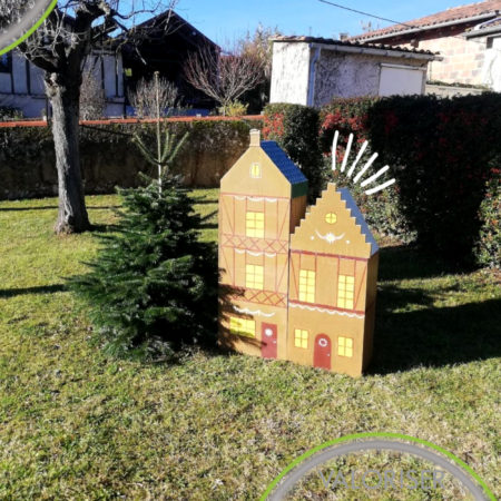 La recyclerie culturelle Artstock participe à la décoration du village de Blajan pour Noël.
