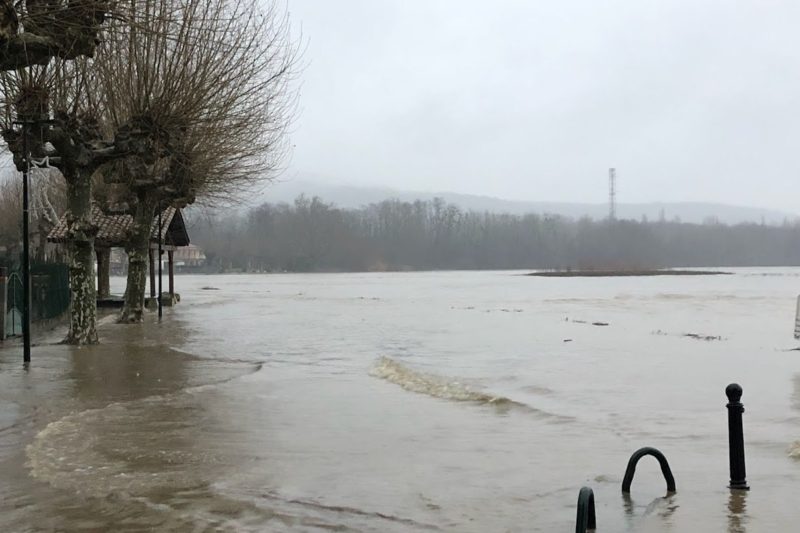 A Boussens, l'avenue du Lac et le camping submergés