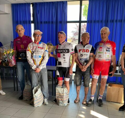 Podium 4ème Catégorie course Ufolep Grand prix du Muguet dimanche 1er mai à Boulogne.