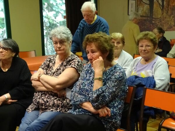 La trentaine d'adhérents des Cheveux d'Argent ont répondu présent à l'assemblée générale le 31 juin à Boulogne.