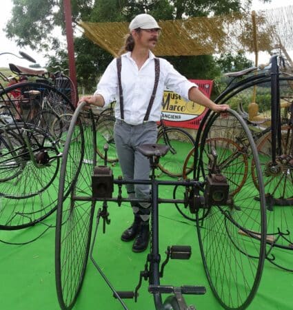 Cette année, le fil rouge de la reconstitution historique du quotidien rural "Péguilan1930" sera le vélo et le Tour de France (photo archives).
