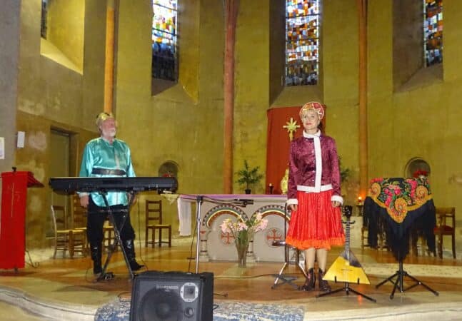 Un merveilleux concert de chants Russe avec Valery Orlov, ancien des Choeurs de l'Armée Rouge, et sa compagne Tatiana, à l'église de Boulogne le 12 août.