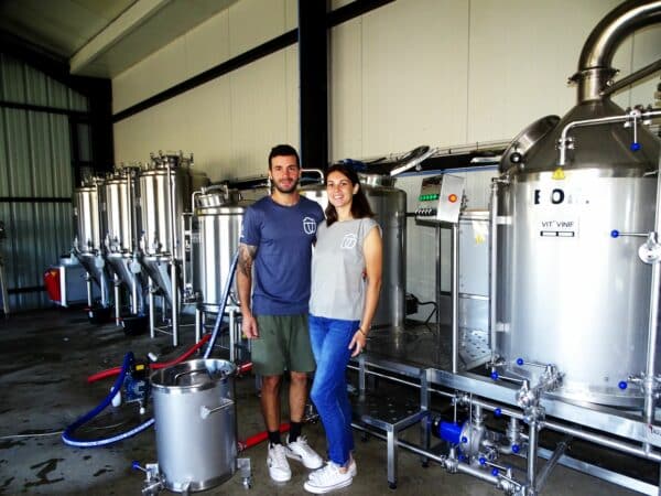 Marine et Fabrice viennent d'ouvrir leur microbrasserie à Boulogne-sur-Gesse avec une gamme de bières artisanales très originales.