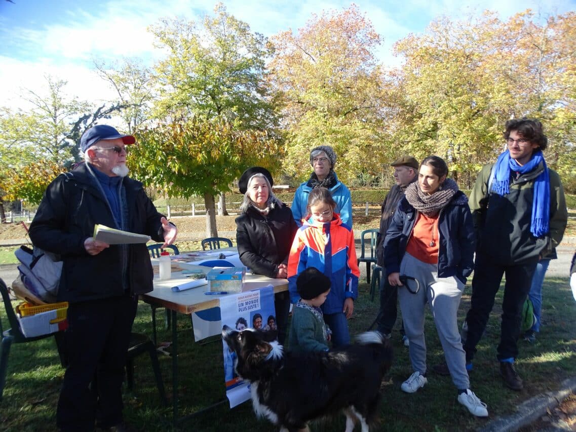 Marche conviviale et caritative organisée par le CCFD Terre solidaire et l'Oustal à Boulogne autour du lac, dimanche 20 novembre.