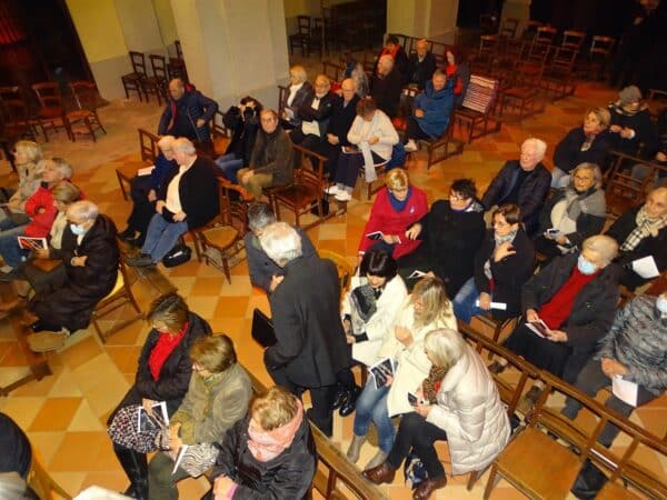 Le public est venu écouter avec bonheur les Choeur Toulouse Garonne, invité par les Amis des Orgues de l'Isle en Dodon.