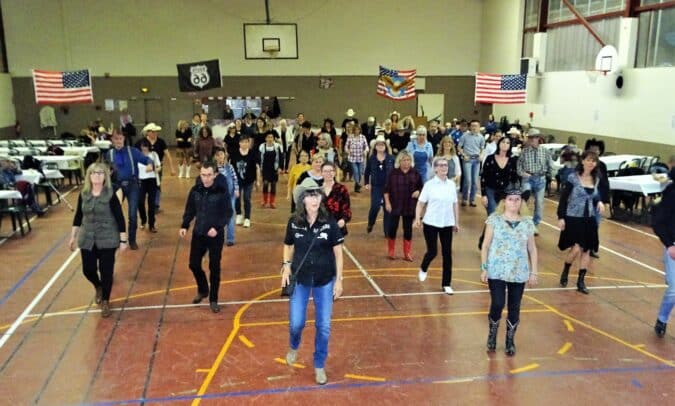 L'Amérique était à Boulogne samedi soir avec le bal de danse country de la Virée des As.