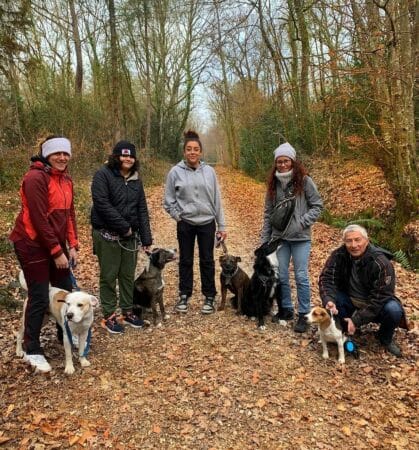 Le groupe Ramène tes pattes organise des promenades avec son chien dans la région, une belle idée pour les amoureux des animaux.