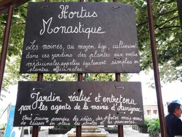 L'hortus monastique, ou jardin de simples, inauguré à Aurignac lors de la fête de la Nature, une nouvelle valorisation du patrimoine médiévial.