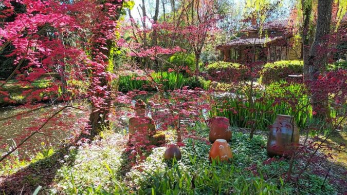 les sublimes jardins de la Poterie Hillen ouvrent le 13 mai et participent aux Rendez-vous des Jardins les 3 et 4 juin. A ne manquer sous aucun prétexte.