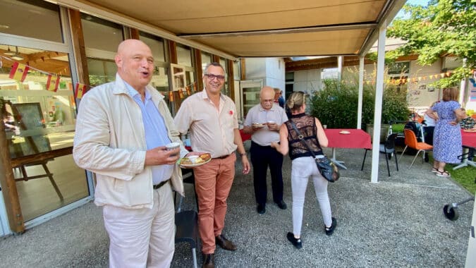 De G à d : Frederic Bienvenu maire de Montesquieu et Ali Benarfa directeur du Val d'Arize