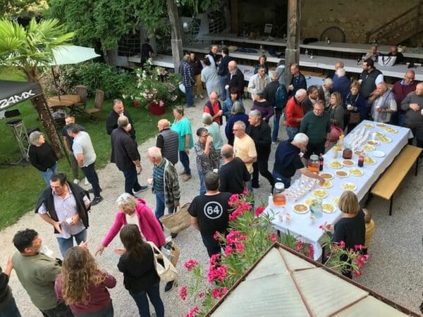 Une fête amicale au quartier Avezac avec l'association ACTE de Charlas.