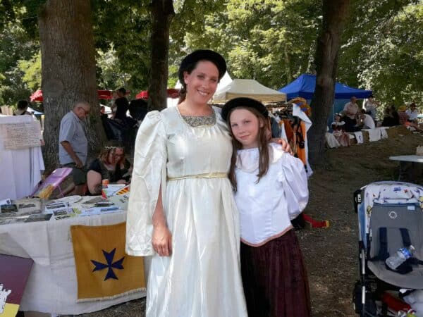 Reconstitution historique, animations, campements, banquets, spectacle équestres, mille divertissements à la foire de la Magdeleine à Saint-Blancard.