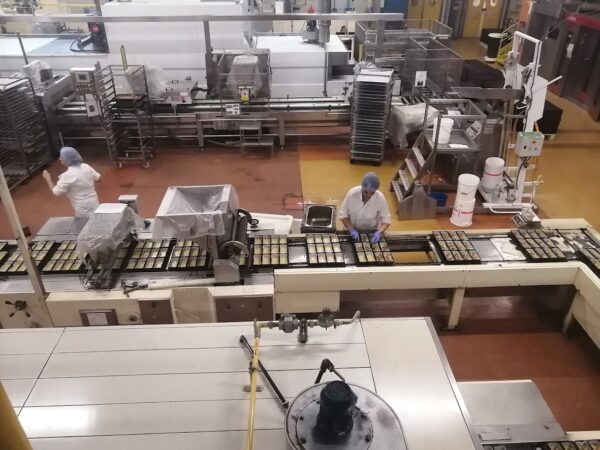 Une production semi-artisanale