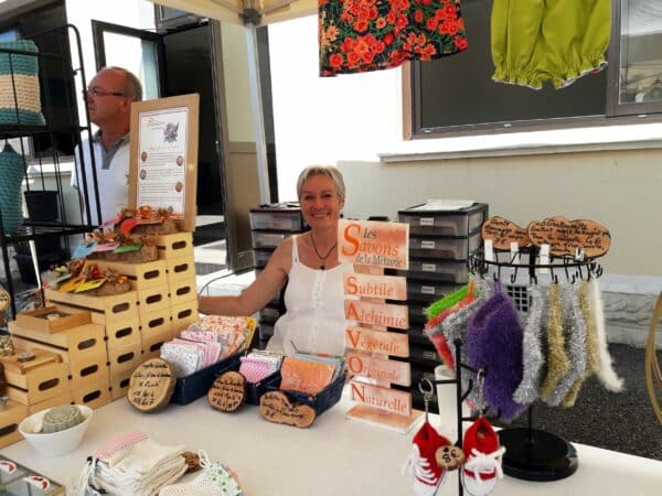 Le premier marché de créateurs et d'artisans a réuni de nombreux talents à Chélan le week-end dernier (crochet macramé).