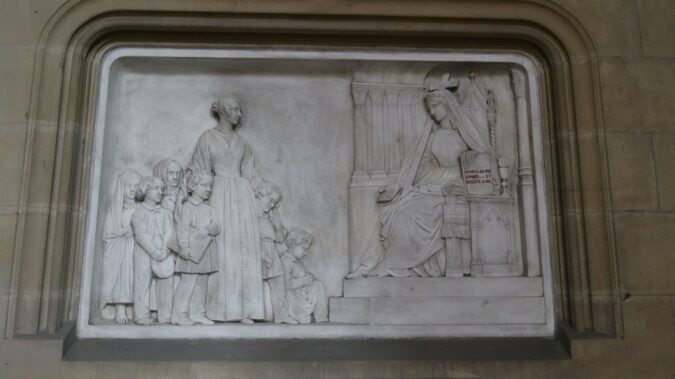 bas relief en marbre